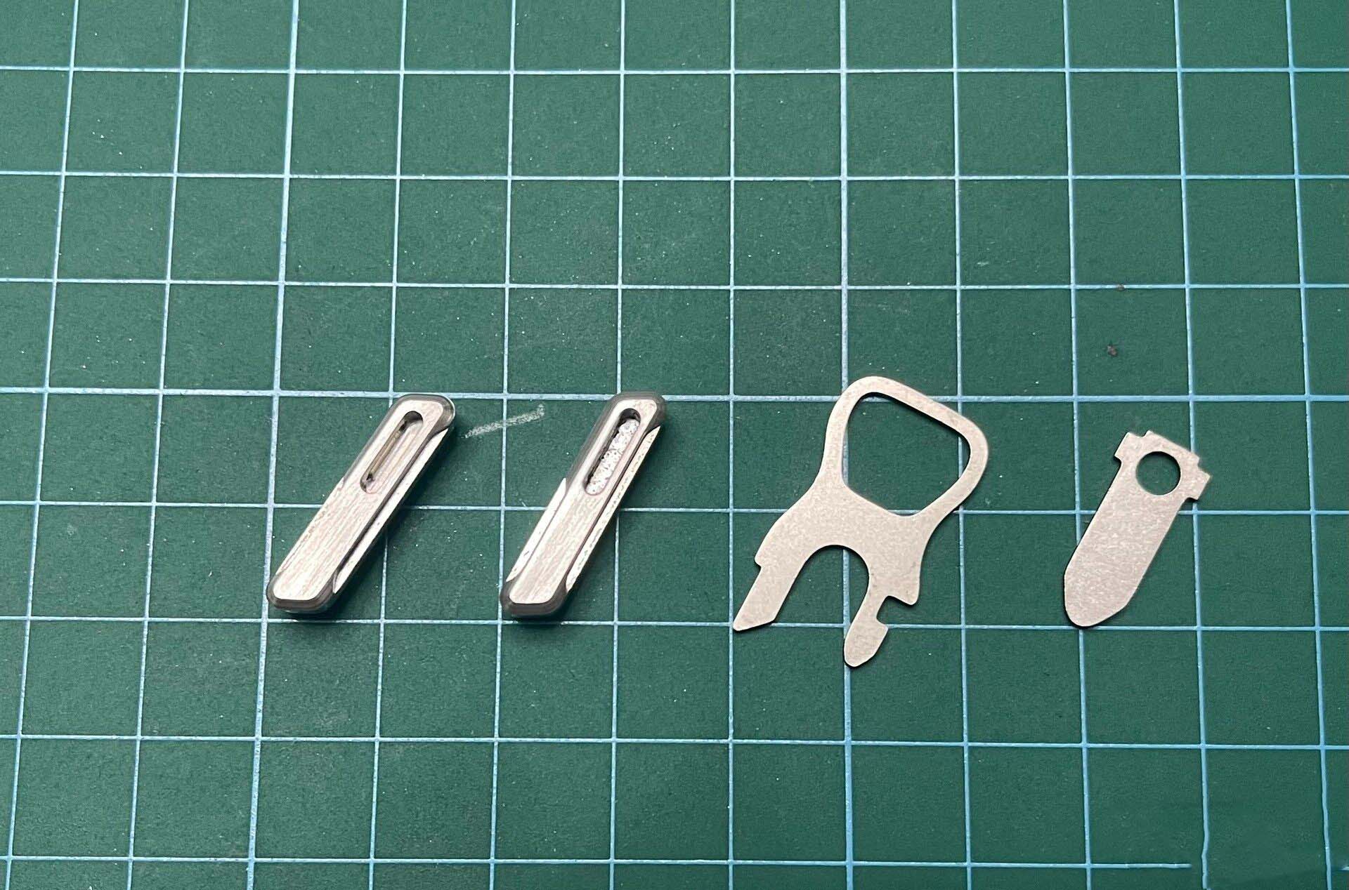 Leatherwork Knife - 2ชิ้นสแตนเลสเหล็กยึดจับแท็บใบมีดและเลื่อยปุ่มกดสำหรับ Leatherman กระชากใบมีดและเลื่อย (ไม่รวมคีม)