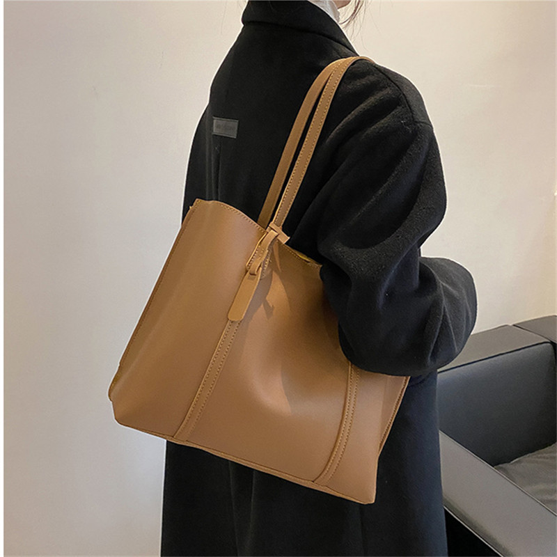 กระเป๋าโท้ทหนังเทียมสีดำคลาสสิ - Leatherwork Bag บทวิจารณ์และราคา