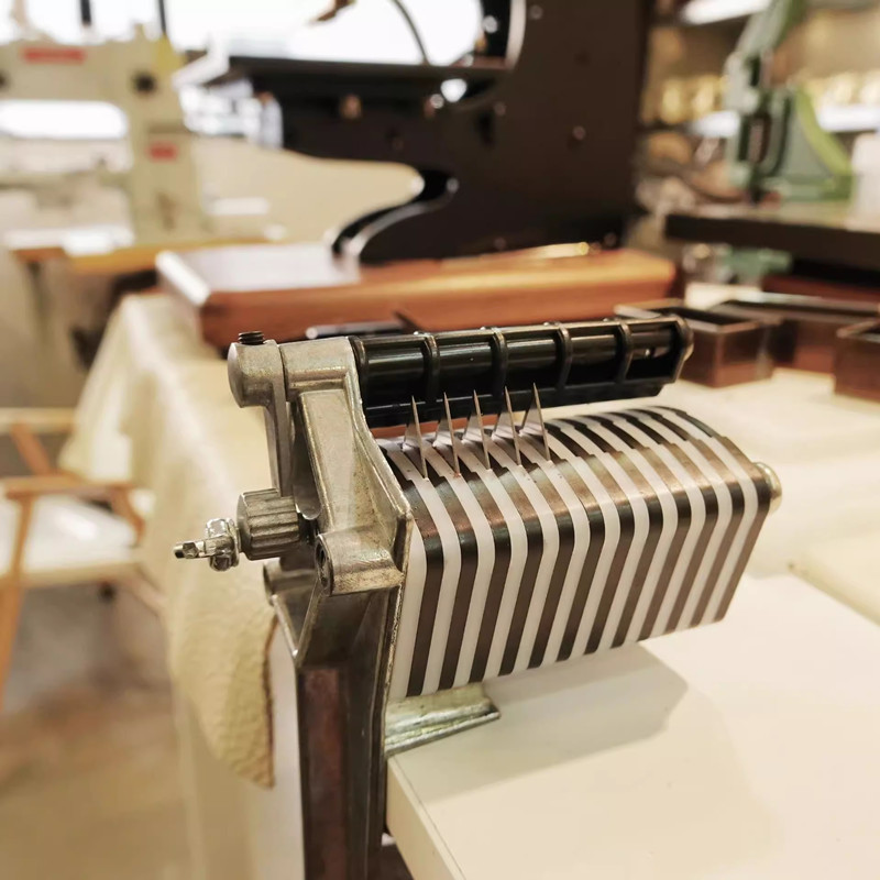 เครื่องตัดแถบหนังเดสก์ท็อป DIY - Leatherwork Knife บทวิจารณ์และราคา